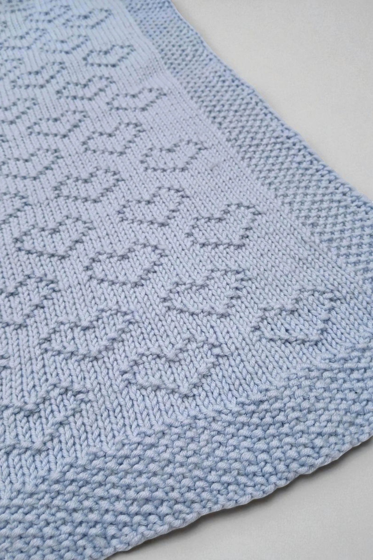 Tiny Heart Baby Hat – Sizes Newborn to 12 Months Knitting Pattern