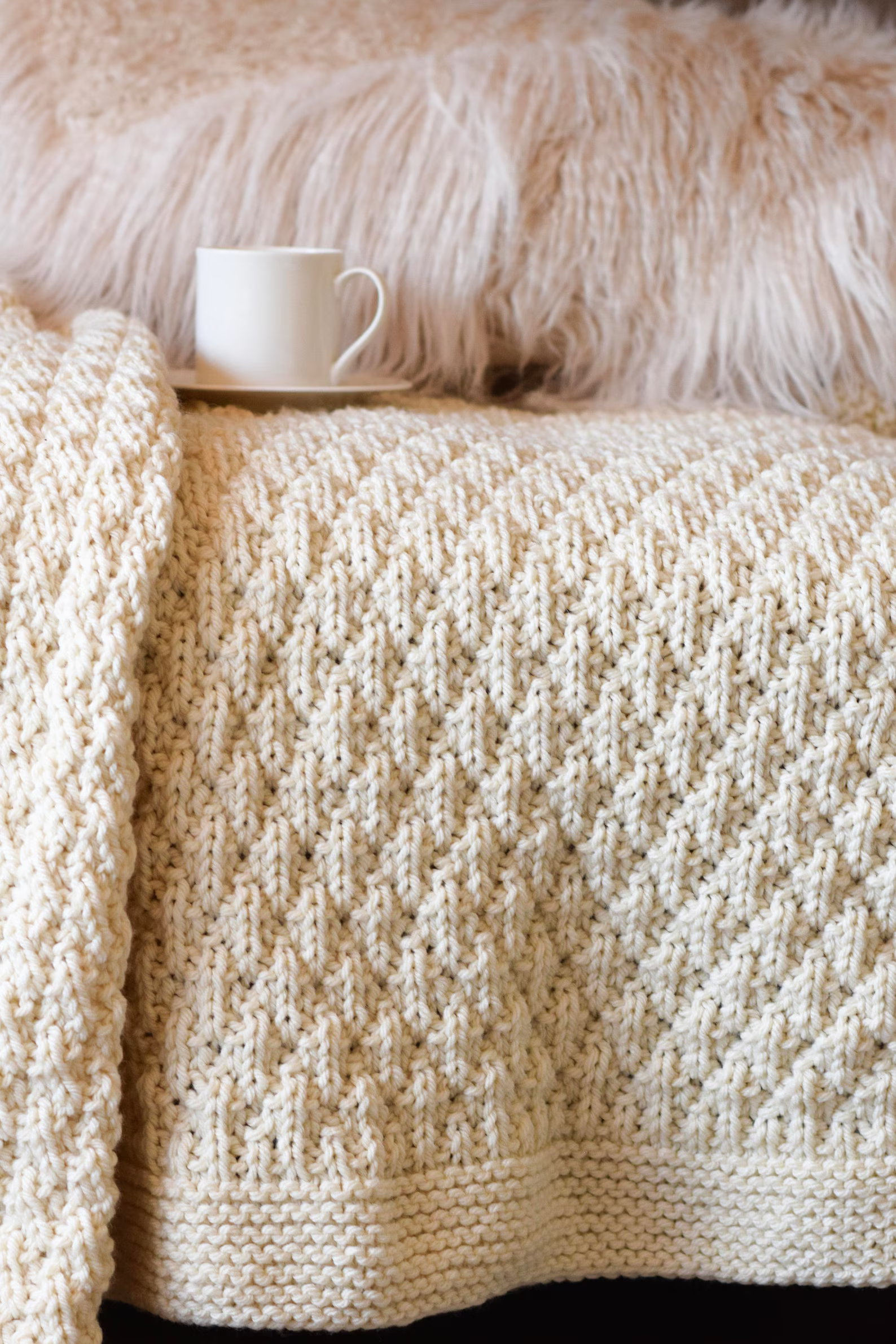 Billowy Knit Throw Quilted Look Blanket Knitting Pattern